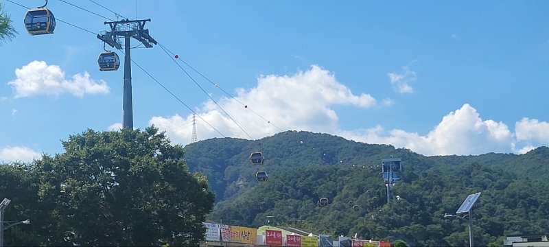 10일 낮 에볼루션 바카라사이트 원주시 간현관광지 소금산그랜드밸리에서 케이블카가 운영되는 모습 2025.8.10/에볼루션 바카라사이트1 신관호 기자