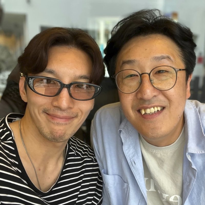 10년 만에 말 편하게 해…'노안' 현봉식, '형' 동현배와 '나이 역전' 셀카 