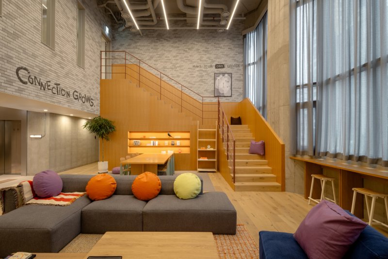 [서울=뉴시스] 에피소드 신촌캠퍼스 공용공간 릴렉싱. (사진=SK디앤디 제공) 2025.08.11. photo@newsis.com *재판매 및 DB 금지