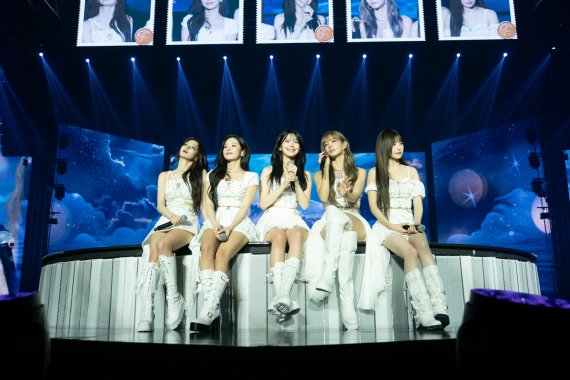 프로미스나인, 첫 월드 투어 성공적