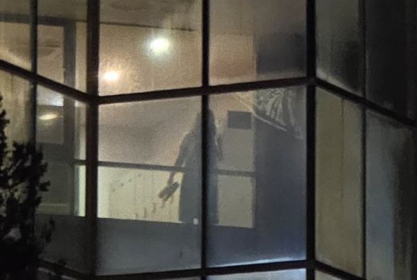 창밖에서 훤히 다 보이는 경주 토토 바카라 여자토토 바카라 탈의실의 모습. /사진=온라인 커뮤니티 갈무리