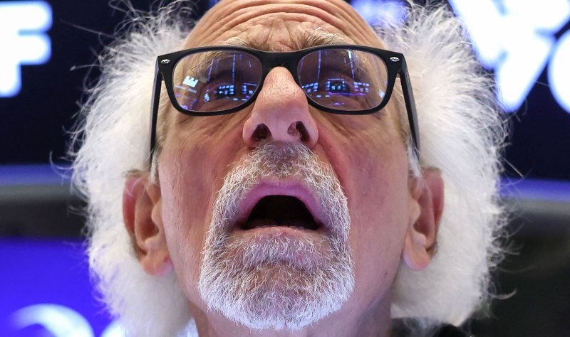 뉴욕 증시 3대 지수가 5일(현지시간) 금리 인하 기대감 속에서도 고용 악화에 따른 경기 둔화, 기업 실적 악화 우려 속에 일제히 하락했다. AFP 연합