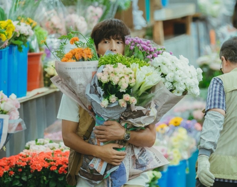 송중기, 첫사랑 소환 비주얼 '마이 유스' 멜로눈빛 장착