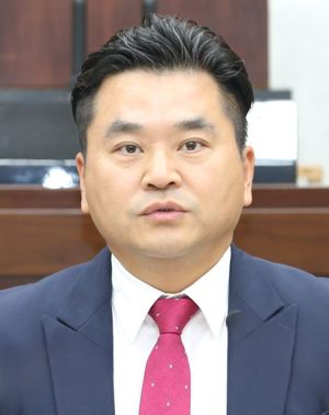 홍순서 인천 서구의원은 검단신도시에 신설되는 신검단초등학교의 교명 제정과 관련해 반대 입장을 나타냈다. 인천 서구의회 제공.