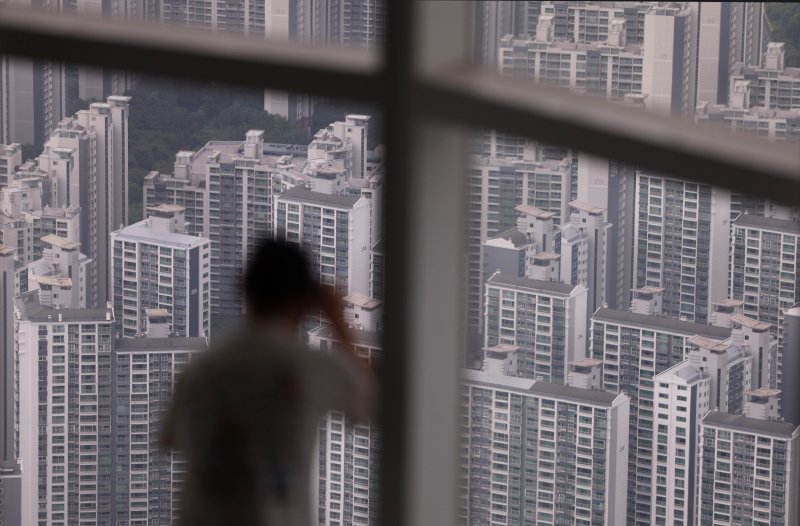 [서울=뉴시스] 김진아 기자 = 사진은 6일 서울 시내 아파트. 2025.08.06. bluesoda@newsis.com