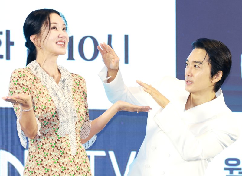 송승헌 엄정화와 10년만 연기 재회…원없이 재밌게 촬영