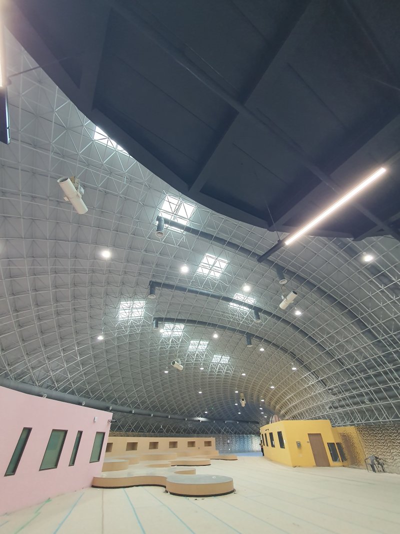 [창원=뉴시스] 강경국 기자 = 12일 경남 창원시 대상공원 민간공원 조성 특례사업으로 조성 중인 맘스프리존 내부가 언론에 공개되고 있다. 2025.08.12. kgkang@newsis.com