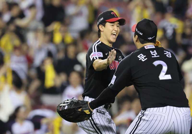 기뻐하는 LG 트윈스 내야수 구본혁. 2025.7.25/뉴스1 ⓒ News1 오대일 기자