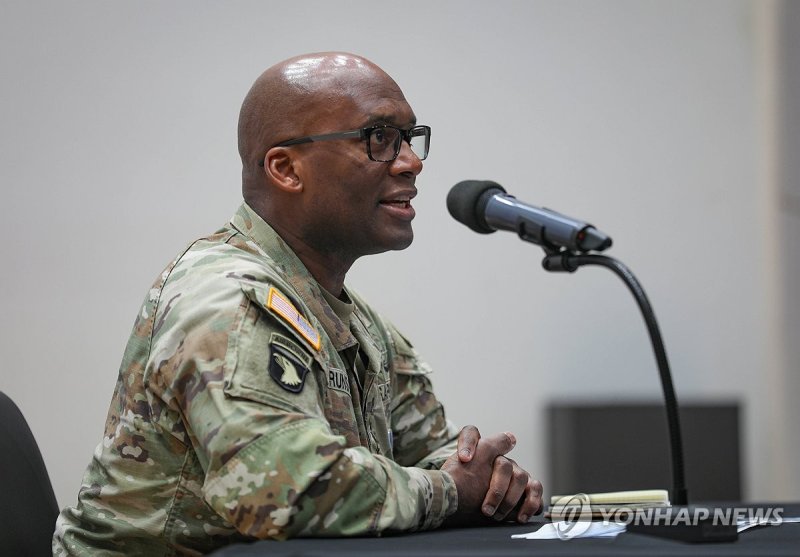 기자간담회 하는 주한미군사령관 (출처=연합뉴스)