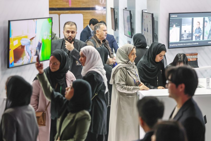 지난해 12월 서울 강남구 코엑스에서 열린 '컴업 2024'가 국내외 벤처기업가들로 붐비고 있다. 사진=뉴스1