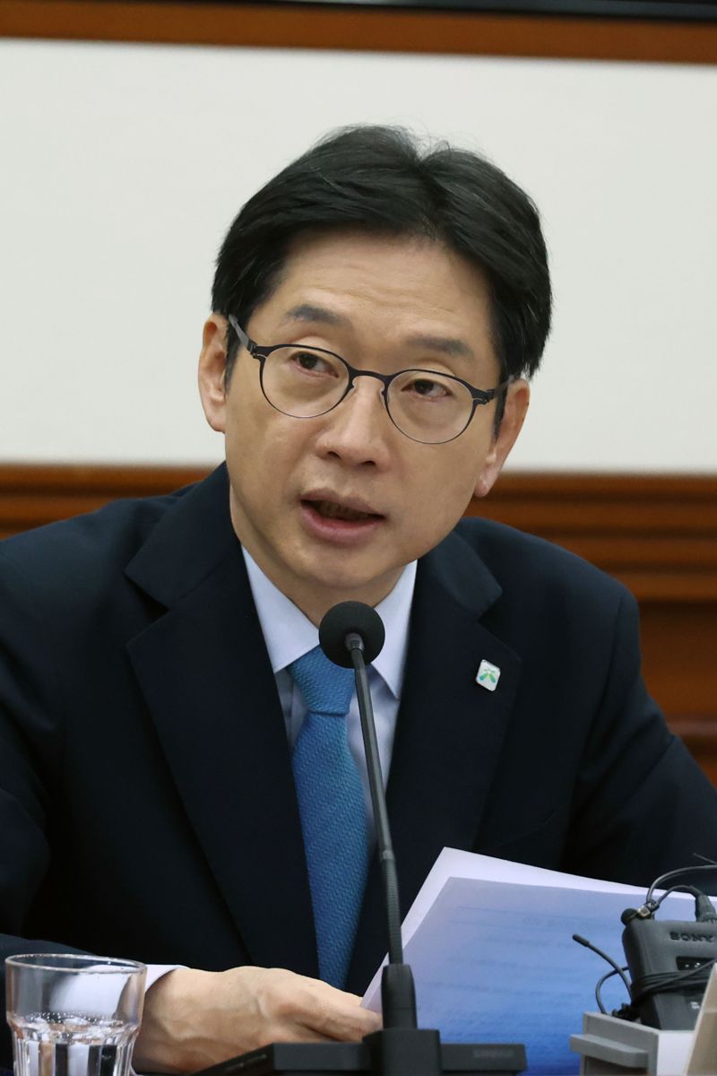 김경수 지방시대위원장이 14일 서울 종로구 정부서울청사에서 열린 경제관계장관회의에서 발언하고 있다. 사진=서동일 기자