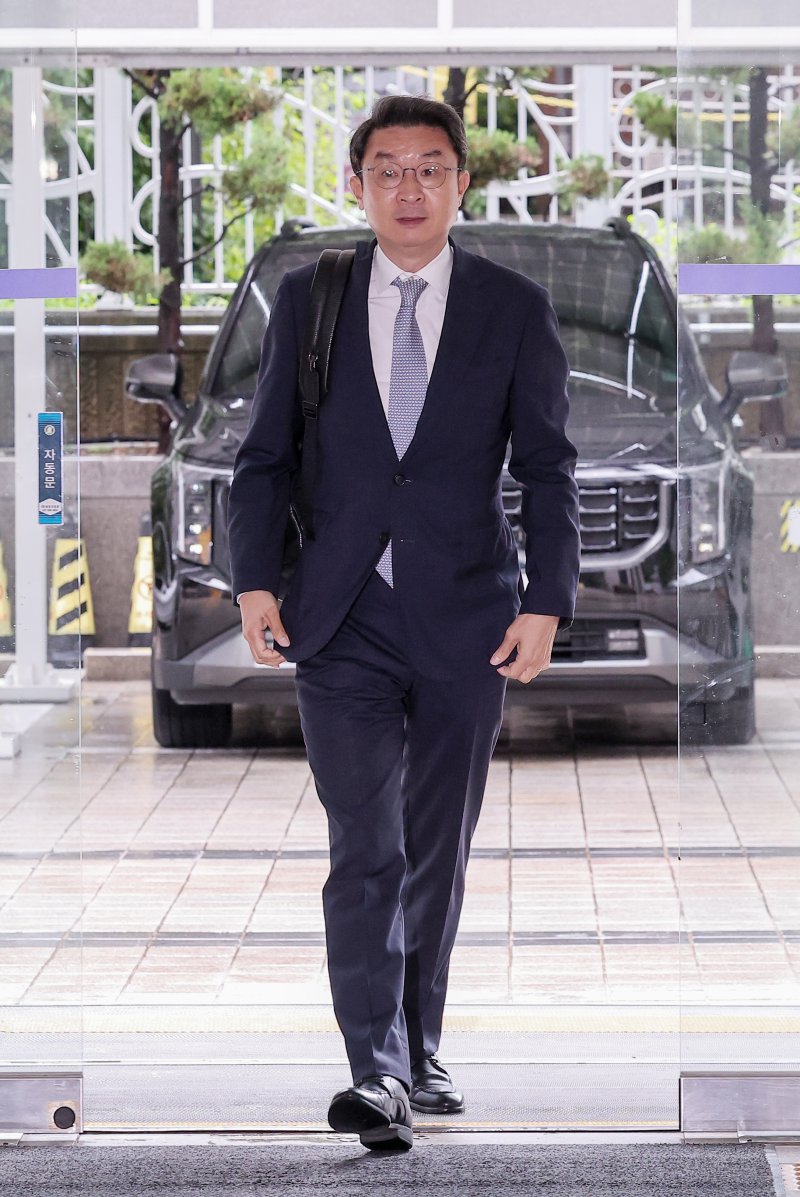 이억원 금융위원장 "금감원과 원팀, 포용금융으로 진짜 성장"