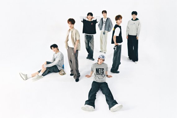 아이덴티티 unevermet, '엠