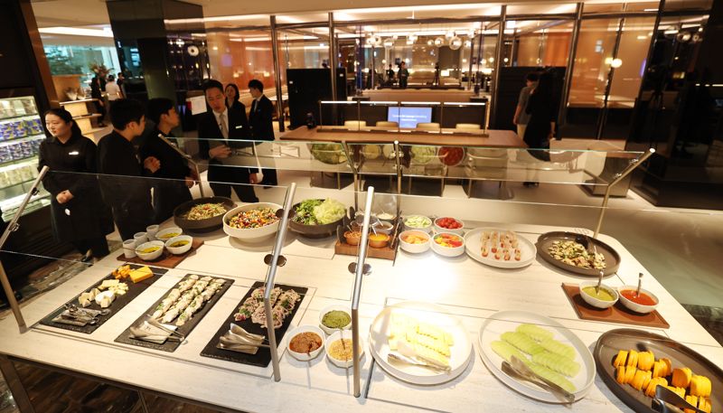 14일 인천국제공항 제2터미널 대한항공 마일러클럽에서 열린 신규라운지 오픈 행사가 열리고 있다. 사진=박범준 기자