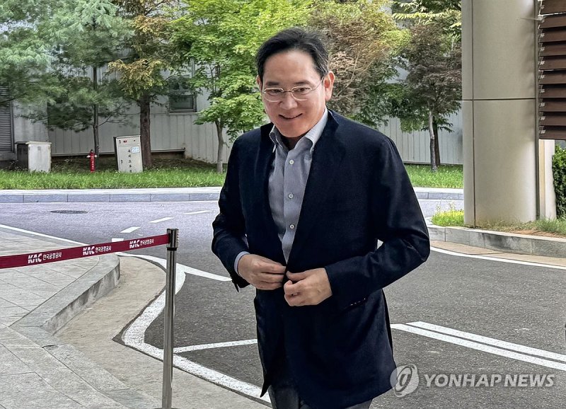 워싱턴 출국하는 이재용 삼성전자 회장 (출처=연합뉴스)