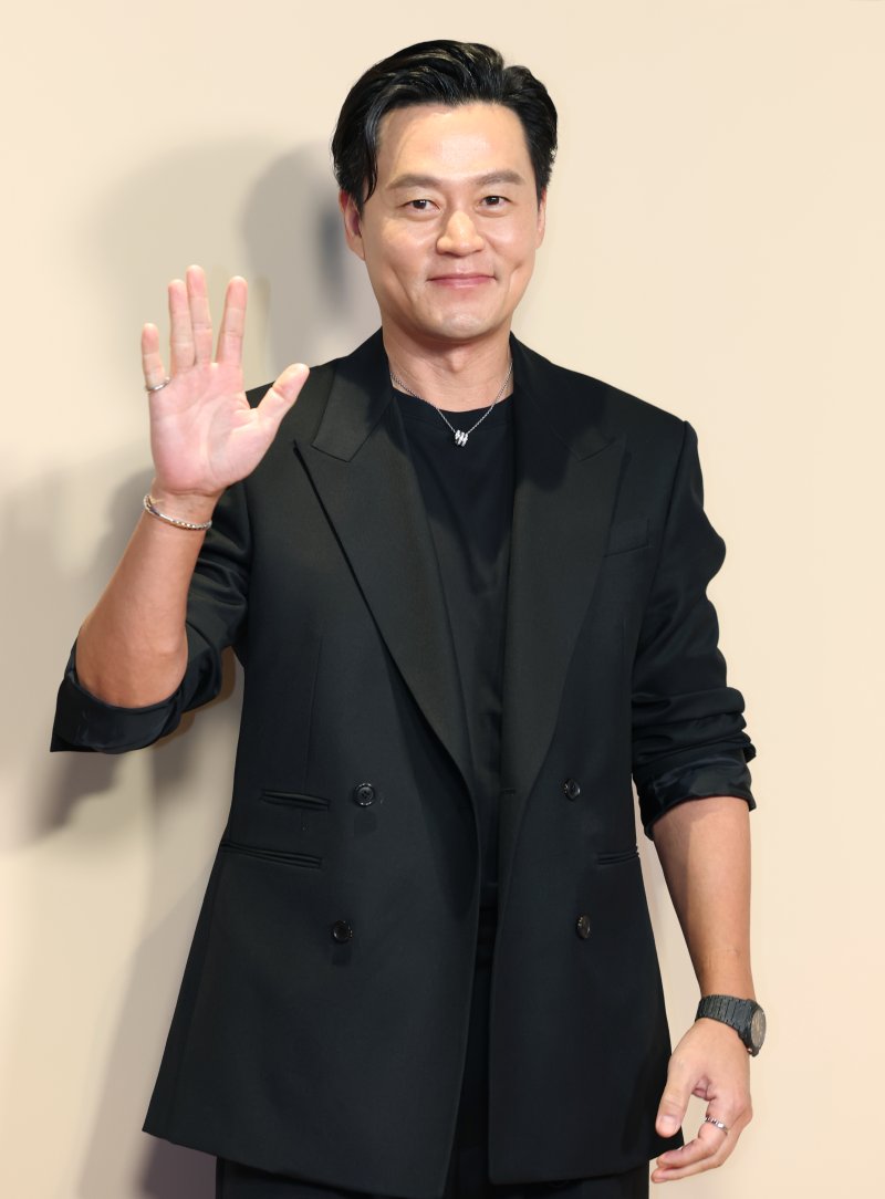 '섬총각' 임영웅 '비서' 이서진, SBS 새 예능 이끈다 [N이슈]