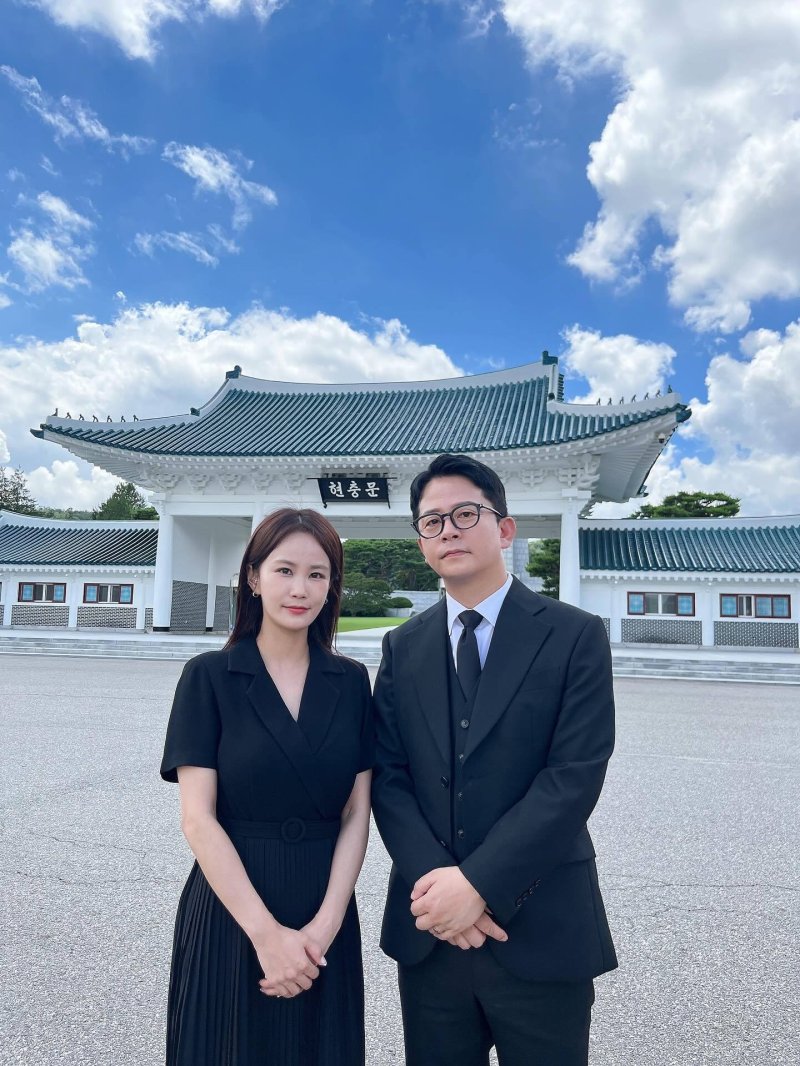 김지민♥김준호, 광복 80주년 맞아 현충원 찾았다 대한독립만세