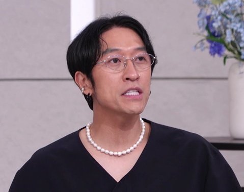 1800평 나라땅 무단사용 연예인 카페 온라인에선…'발칵'