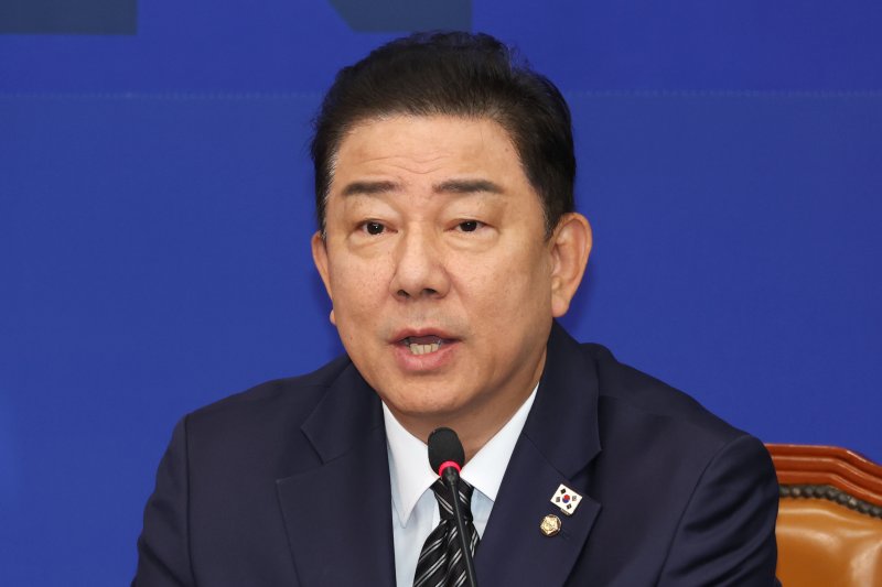토토 사이트 바카라 더불어민주당 원내대표가 13일 오전 서울 여의도 국회에서 열린 최고위원회의에서 발언하고 있다. 2025.8.13/토토 사이트 바카라1 ⓒ News1 이광호 기자