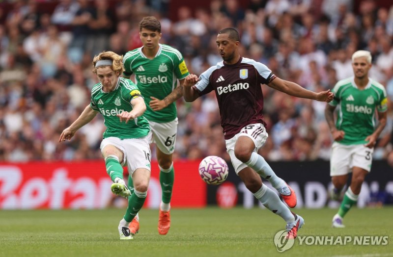 뉴캐슬과 애스턴 빌라의 경기 모습 (출처=연합뉴스)