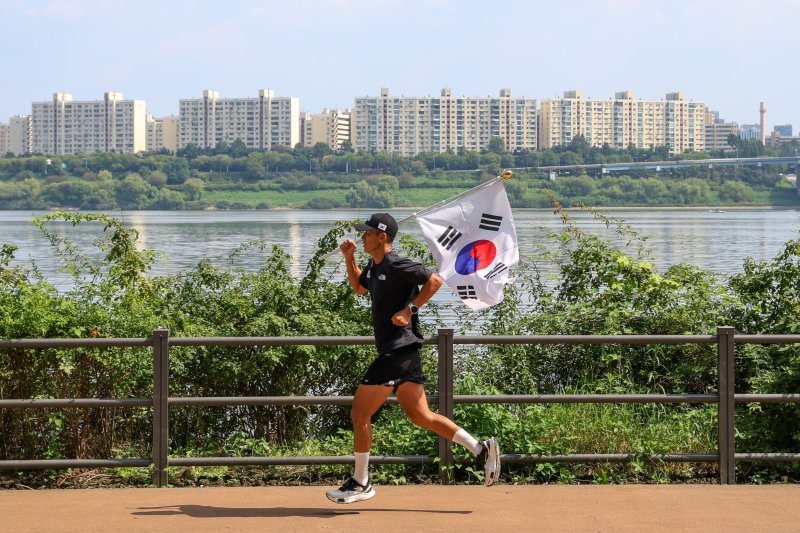 에볼루션 바카라 사이트앤테크놀로지가 한국해비타트 주관 '2025 815런' 에볼루션 바카라 사이트에 4년 연속 후원 기업으로 참여했다고 17일 밝혔다. 한국타이어앤테크놀로지 제공