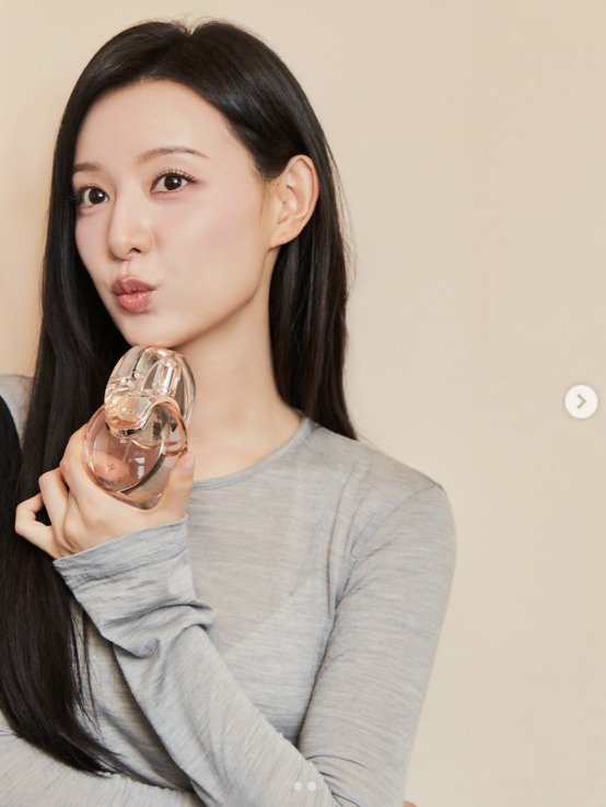 다 갖춘 김지원, 귀여운 미모에 우아한 분위기까지 [N샷]