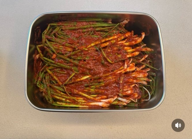 홍진경, 지드래곤 생일파티 참석… "오직 한 사람을 위한 파김치" [N샷]