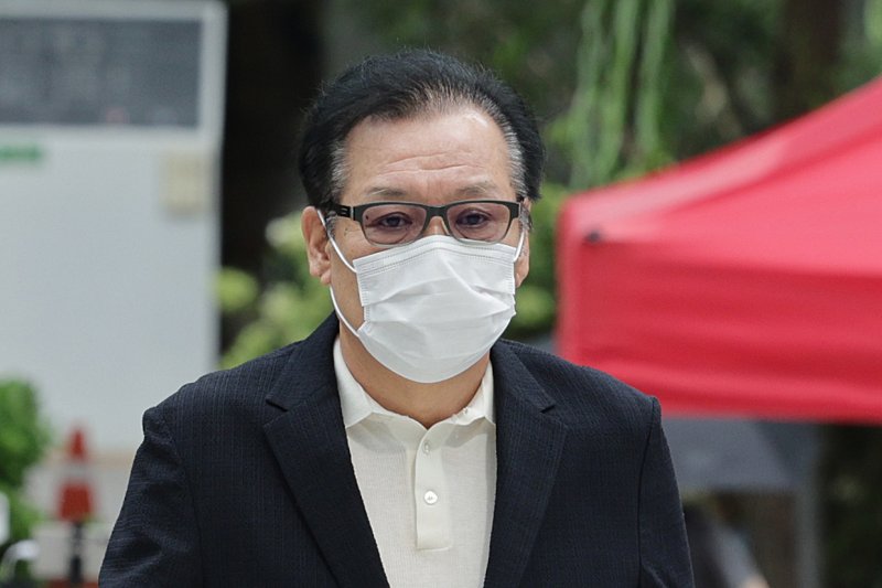 '건진법사' 전성배 씨가 18일 오전 서울 종로구에 마련된 민중기 특별검사팀(김건희 특검팀) 사무실로 출석하고 있다. 2025.8.18/뉴스1 ⓒ News1 신웅수 기자