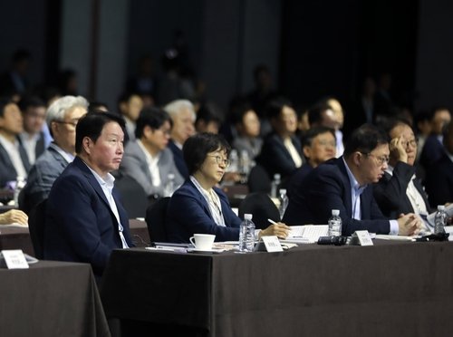 이천포럼 2025에 참석한 최태원 SK그룹 회장 (출처=연합뉴스)