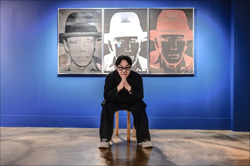 [서울=뉴시스]서울시무용단의 '일무' 연출가 정구호는 13일 서울 세종문화회관에서 진행된 뉴시스와의 인터뷰에서 유명해지는 것보단, 선한 영향력과 함께 새로운 시도에 대한 가능성을 보여주는 사람으로 남고 싶다고 말했다. (사진=세종문화회관 제공)