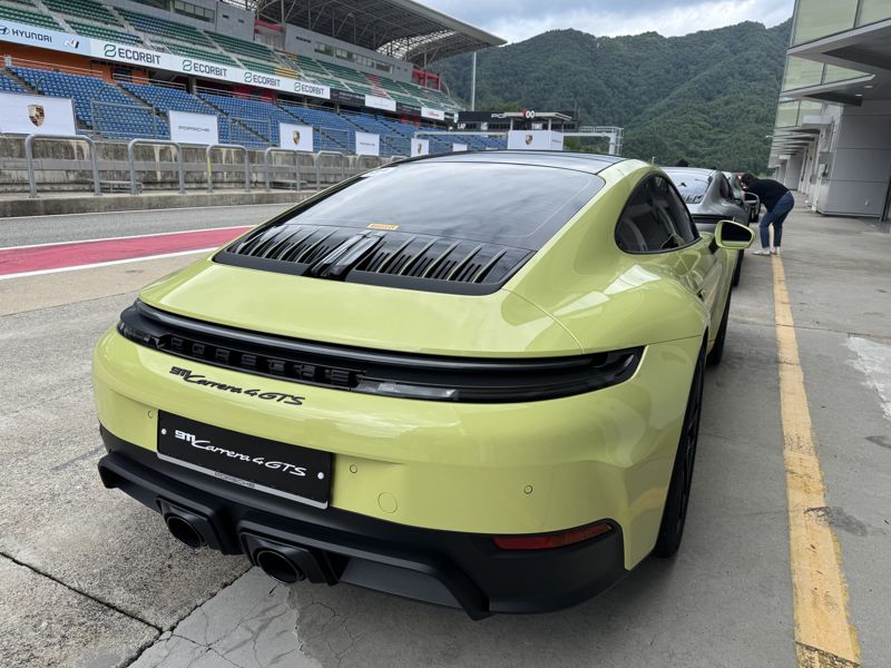 포르쉐 신형 911 GTS 후면. 정원일 기자