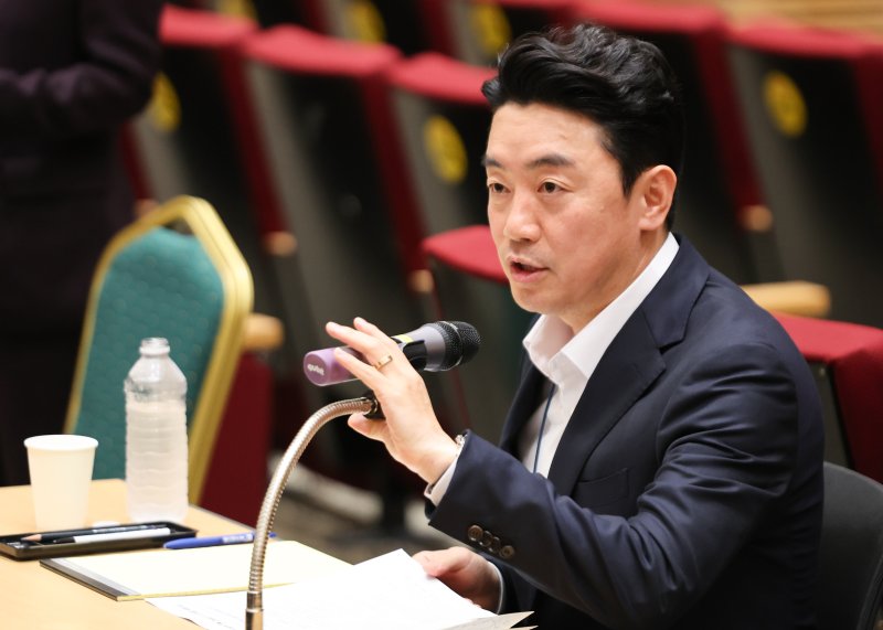 강훈식 대통령 비서실장이 19일 서울 용산 대통령실 청사에서 열린 기자간담회에서 발언하고 있다. 2025.8.19/뉴스1 ⓒ News1 허경 기자