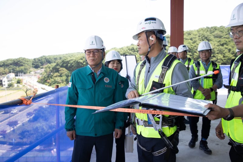 김홍규 시장, 'ITS 세계총회' 건축현장 방문 (출처=연합뉴스)