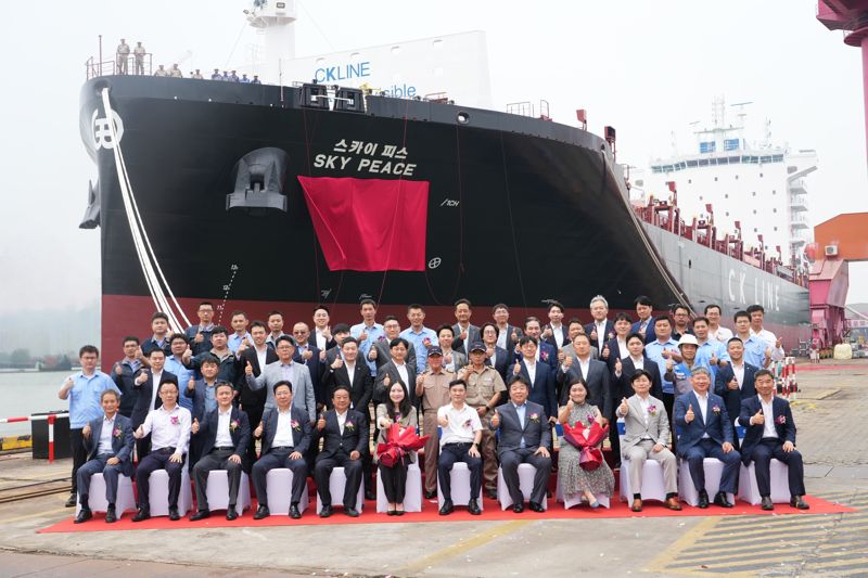 지난 7월 31일 중국 광저우 난샤에서 열린 천경해운의 2700TEU 급 신조선 SKY PEACE, SKY PRIDE 명명식 전경. 천경해운 제공