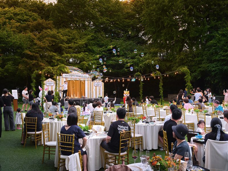 지난해 추석에 진행된 서울신라호텔 영빈관 마술쇼. 호텔신라 제공