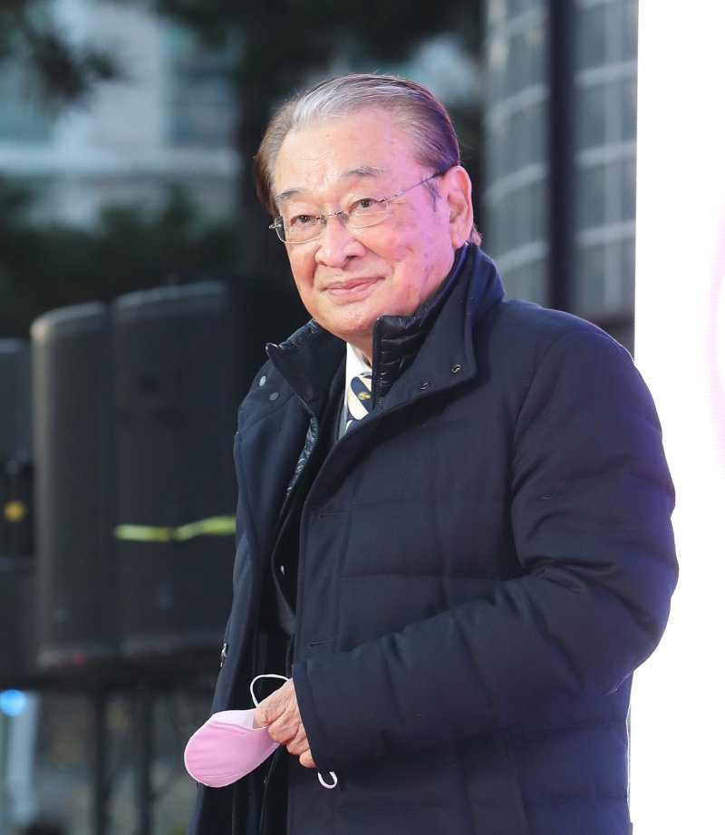 이순재, 건강 악화설에 재활 치료하며 회복 중…호전되면 활동 재개 