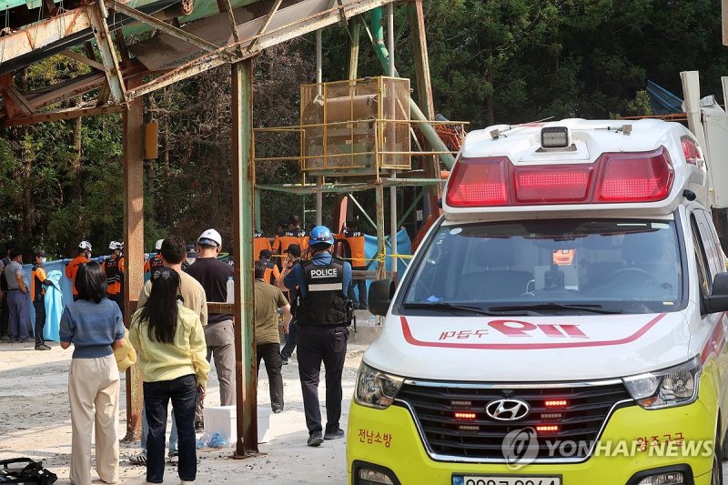 순천 레미콘공장 사고 구조현장 (출처=연합뉴스)
