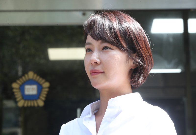 '징역 3년 구형' 황정음, 회삿돈 43억 횡령 혐의 재판서 열심히 살려다 보니…