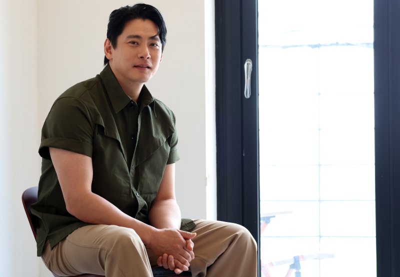 유태오, 경계인이라는 시대의 초상 [정덕현의 페르소나K]