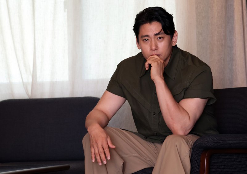 유태오, 경계인이라는 시대의 초상 [정덕현의 페르소나K]