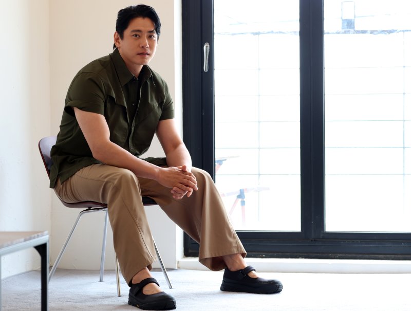 유태오, 경계인이라는 시대의 초상 [정덕현의 페르소나K]