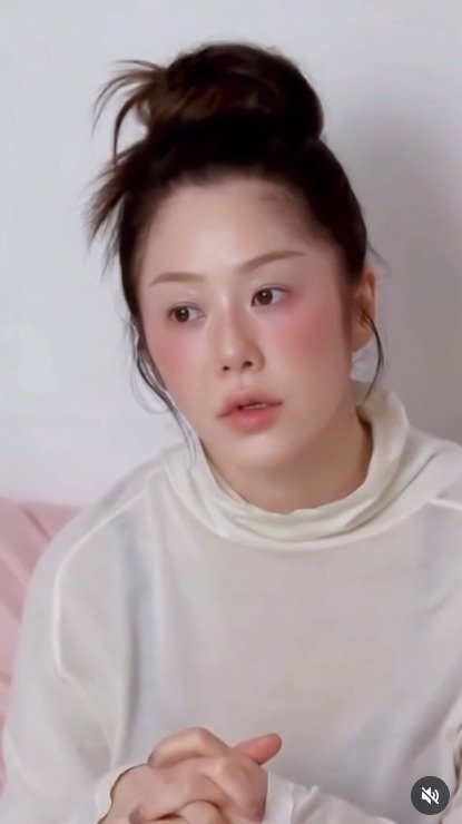 고현정, 핑크 볼터치부터 스모키까지…극과 극 비주얼 [N샷]