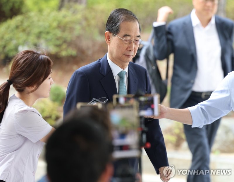 특검 출석하는 한덕수 전 총리 (출처=연합뉴스)