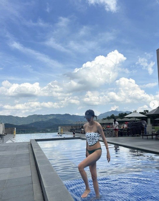 손담비, 출산 4개월 만에 당당 비키니…발레로 되찾은 완벽 S라인 [N샷]