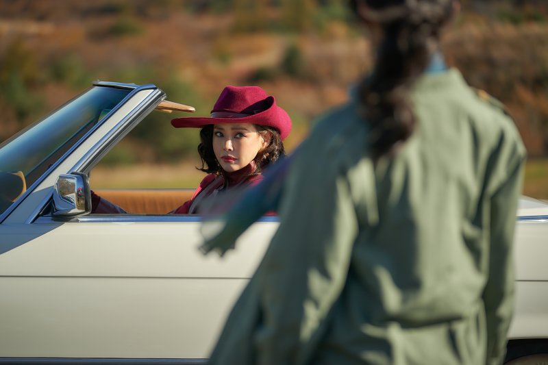 이하늬 '애마', 발칙한 '썅X'들의 반란…'애마부인' 뒤집기 [OTT 화제작]