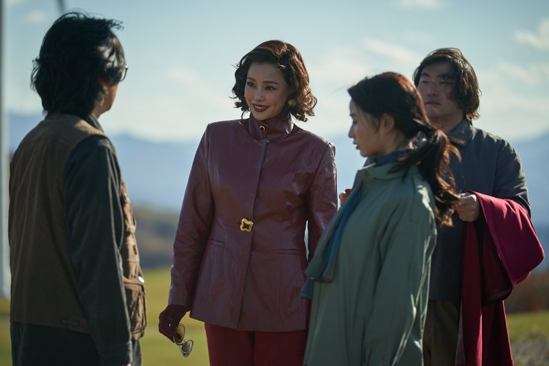 이하늬 '애마', 발칙한 '썅X'들의 반란…'애마부인' 뒤집기 [OTT 화제작]