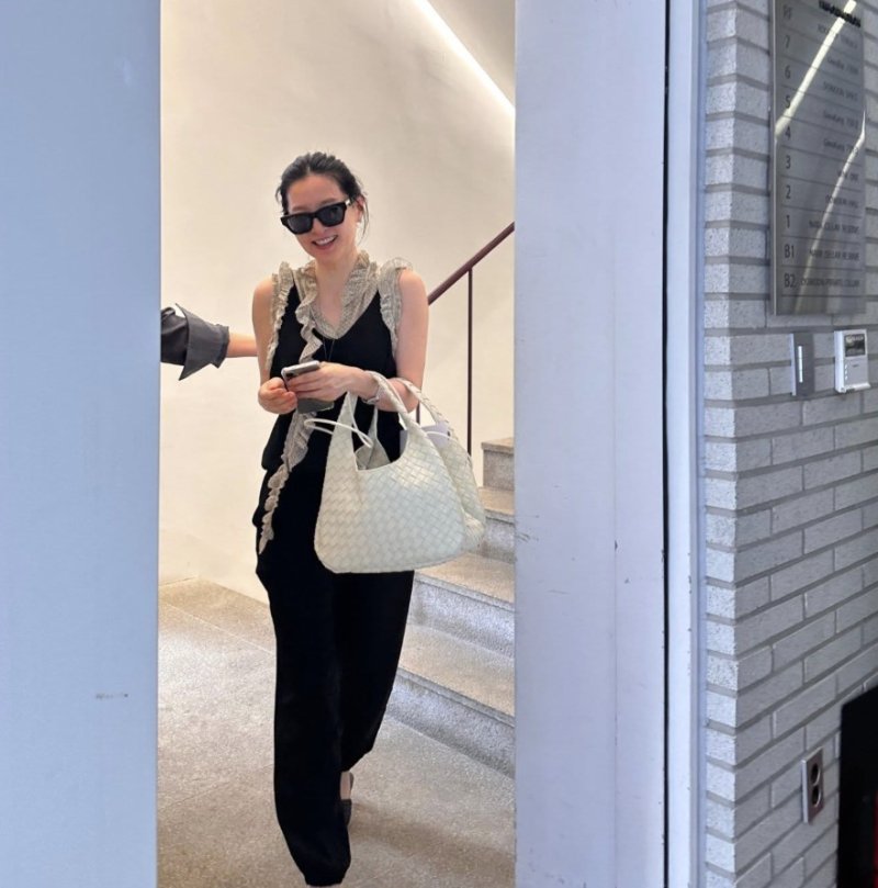 우아한 영애씨…이영애, 럭셔리 사복패션 [N샷]