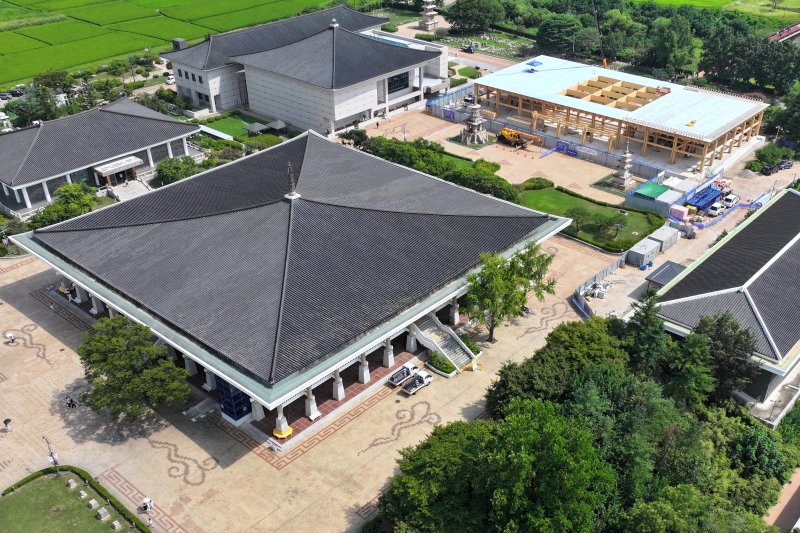 22일 국립경주박물관에서 'APEC 2025 정상회의' 만찬장 공사가 한창이다. 현재 만찬장 공정률은 60% 진행된 상태다. 2025.8.2/뉴스1 ⓒ News1 최창호 기자