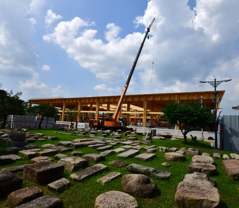22일 국립경주박물관에서 'APEC 2025 정상회의' 만찬장 공사가 한창이다. 만찬장은 60% 공정률을 보이고 있다. 2025.8.2/뉴스1 ⓒ News1 최창호 기자