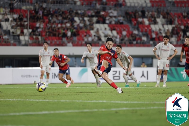 [서울=뉴시스]K리그1 김천 이동경. (사진=한국프로축구연맹 제공)